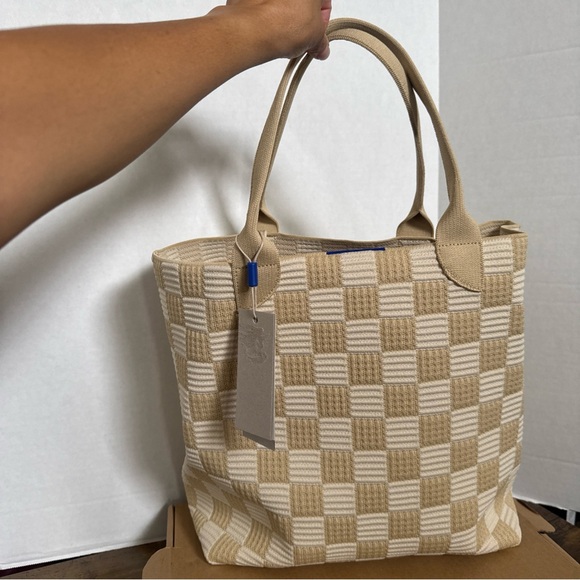 Rothy's The Lightweight Tote Checker Sand Medium Size - Picture 2 of 12